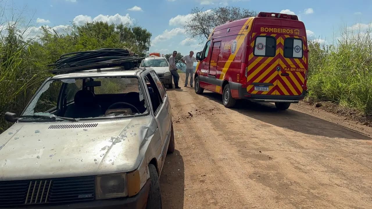 Motociclista fica ferido após colisão com carro em estrada rural de Cornélio Procópio