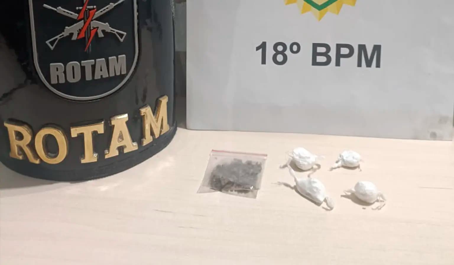 Homem é preso por tráfico de drogas durante patrulhamento em Cornélio Procópio