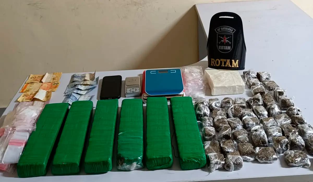 ROTAM apreende quase 5 kg de maconha e prende suspeito por tráfico em Andirá
