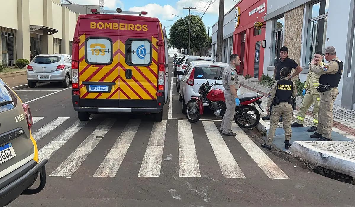 Colisão Entre Motocicleta e Caminhonete no Centro de Cornélio Procópio