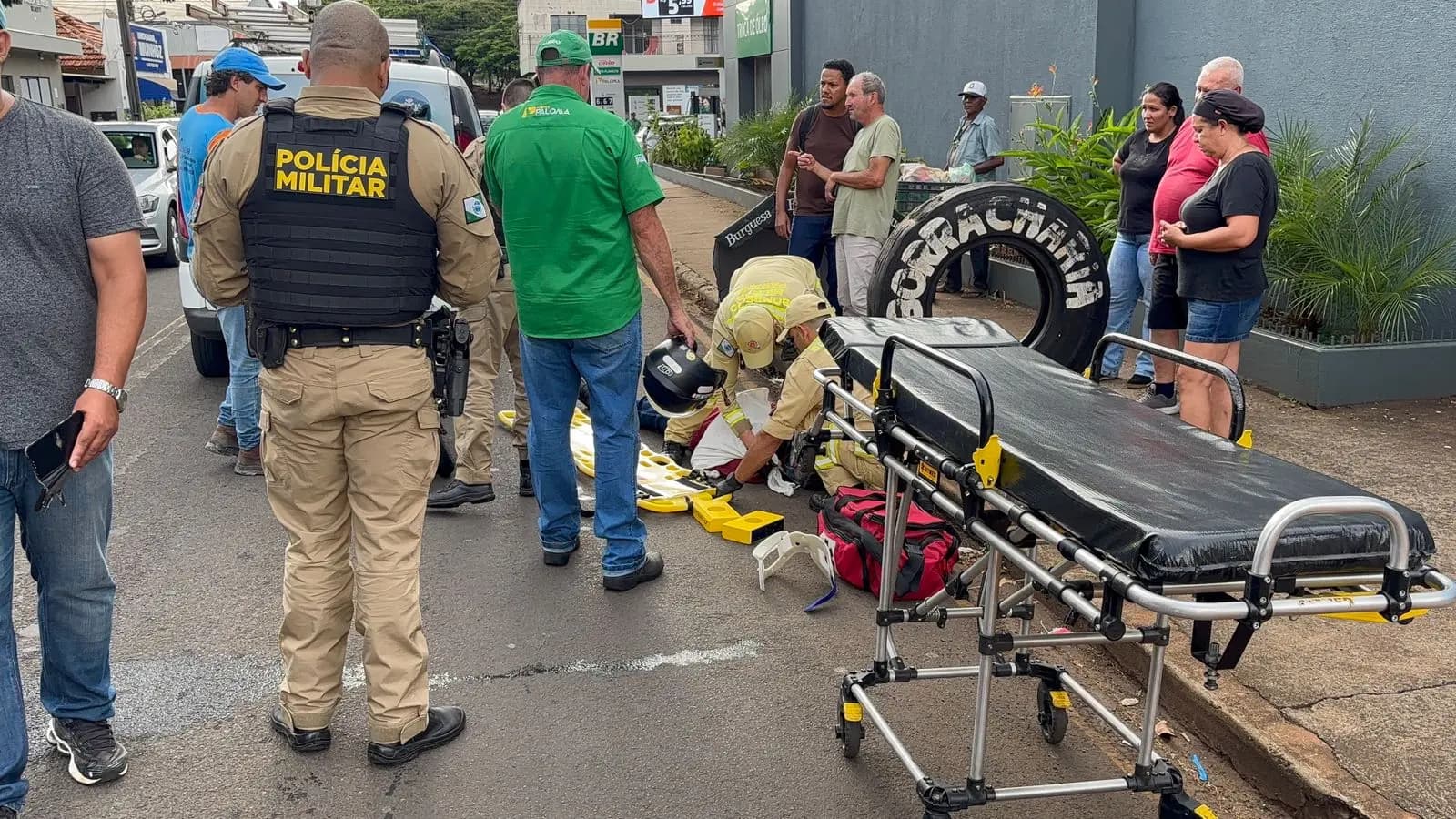 Motociclista fica ferido após colisão com automóvel na rua santa catarina em Cornélio Procópio
