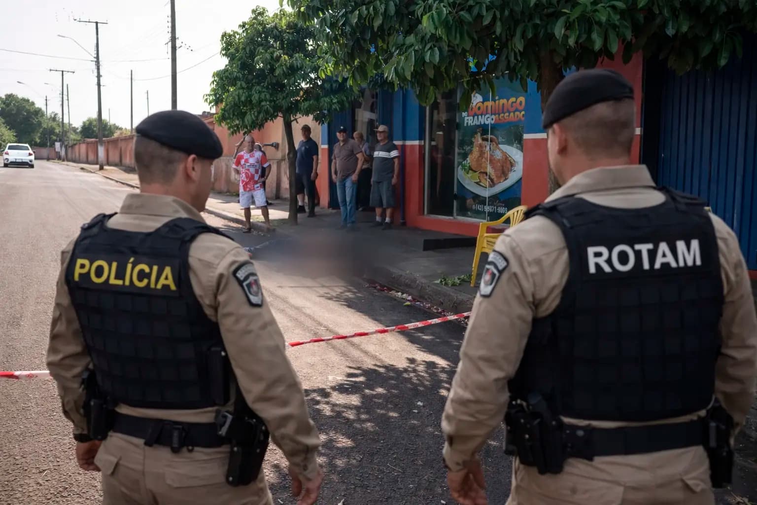 Trabalhador morre após sofrer descarga elétrica e queda durante instalação de calha em Santa Mariana