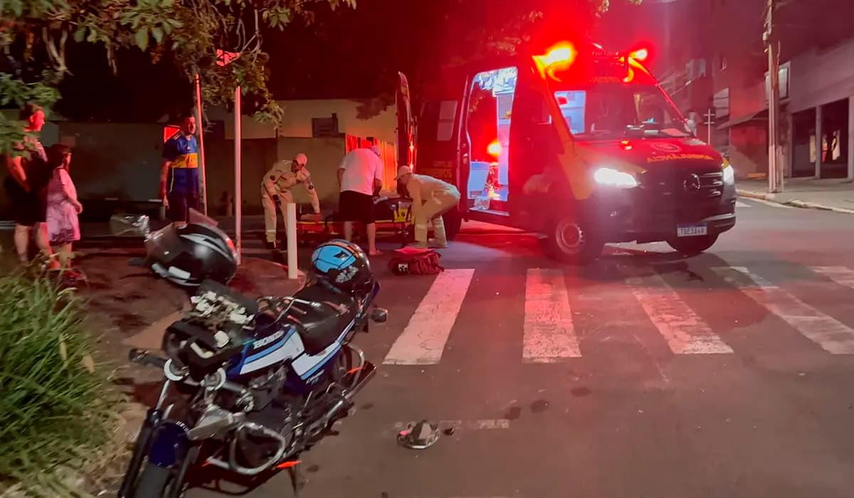 Colisão entre carro e moto deixa motociclista ferido em Cornélio Procópio