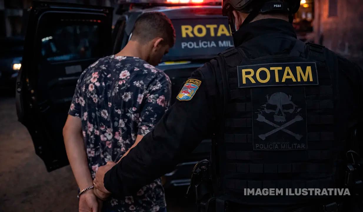 Jovem é preso com cocaína durante abordagem da ROTAM em Assaí
