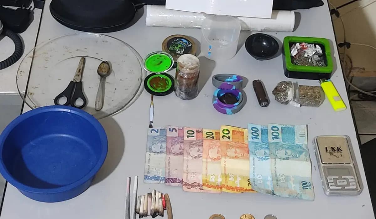 Tr4fico de Dr0gas e C0rrupç4o de Menor em Sertaneja: Polícia Apreende Entorpecentes e Material Ilícito