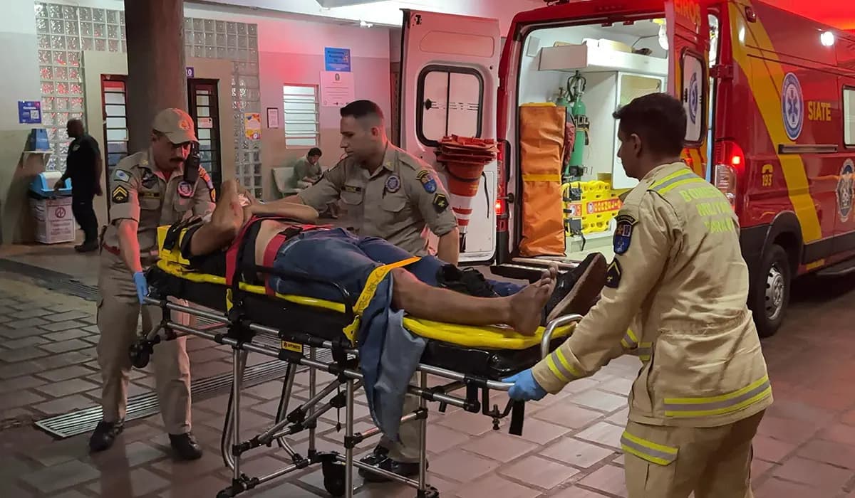 Motociclista fica ferido em colisão com carro em Cornélio Procópio