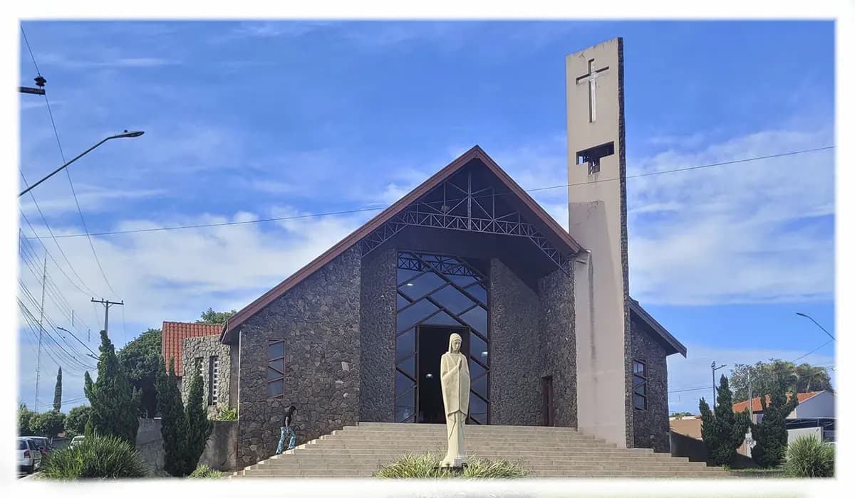 Igreja Rainha dos Apóstolos em Cornélio Procópio é Alvo de Ataque Criminoso na Madrugada de Domingo