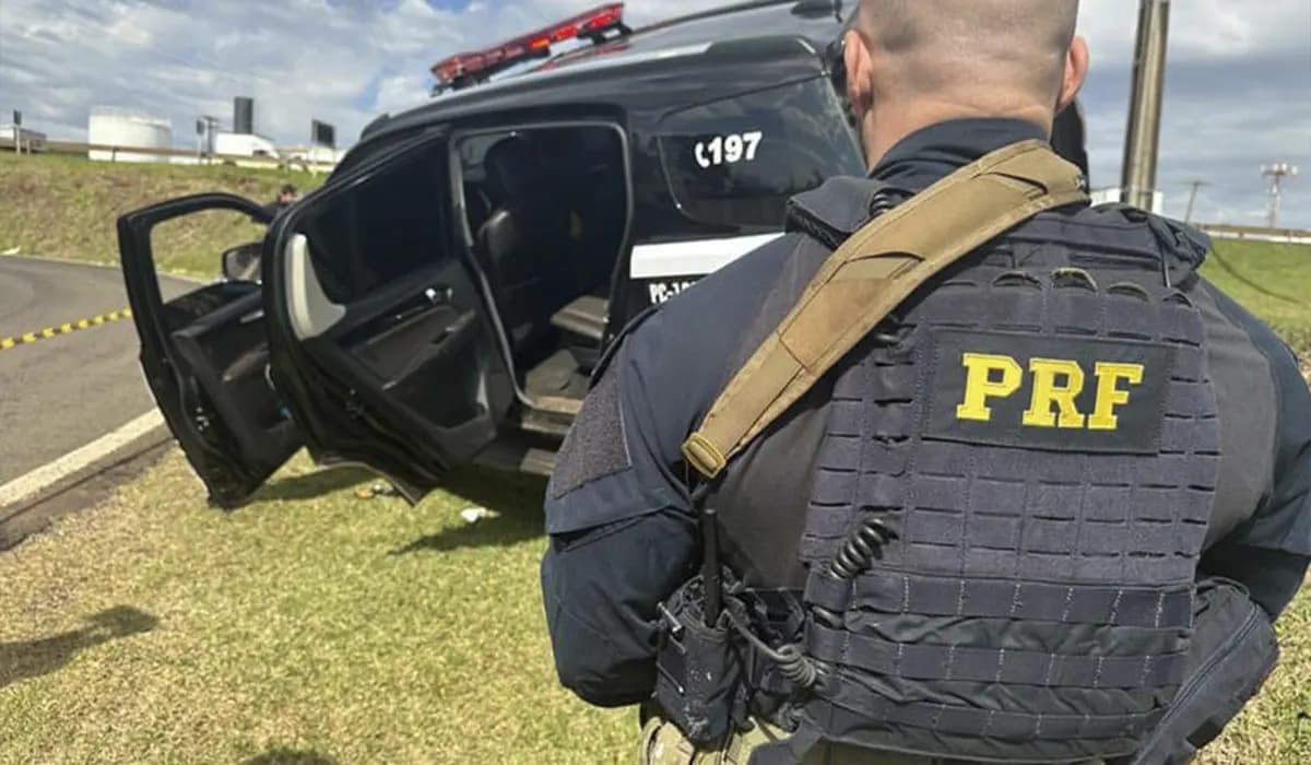 PRF Apreende Substâncias ilícitas em Falsa Viatura no Paraná