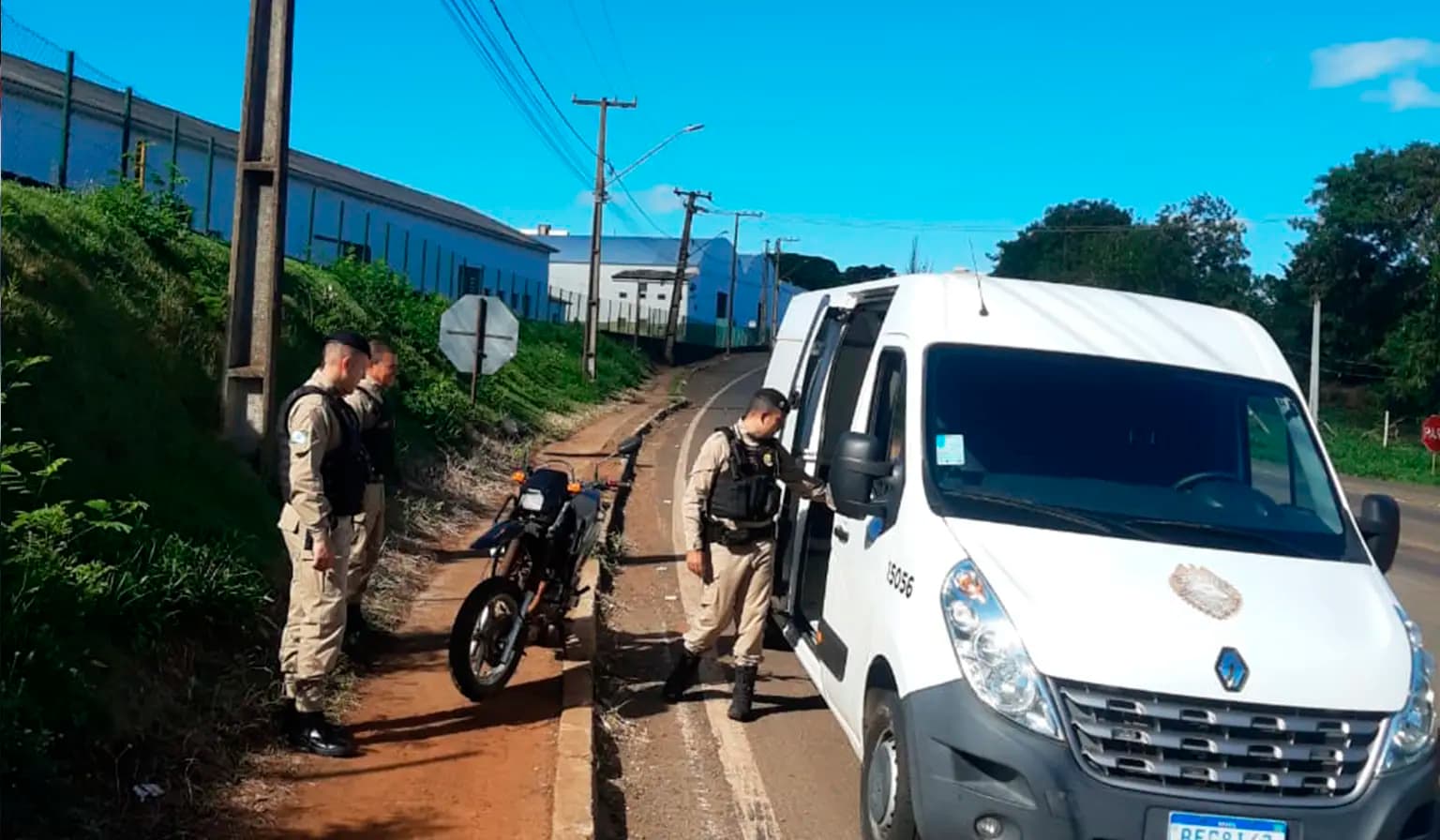 Cornélio Procópio: Motocicleta furtada é localizada na BR 369 e homem é preso