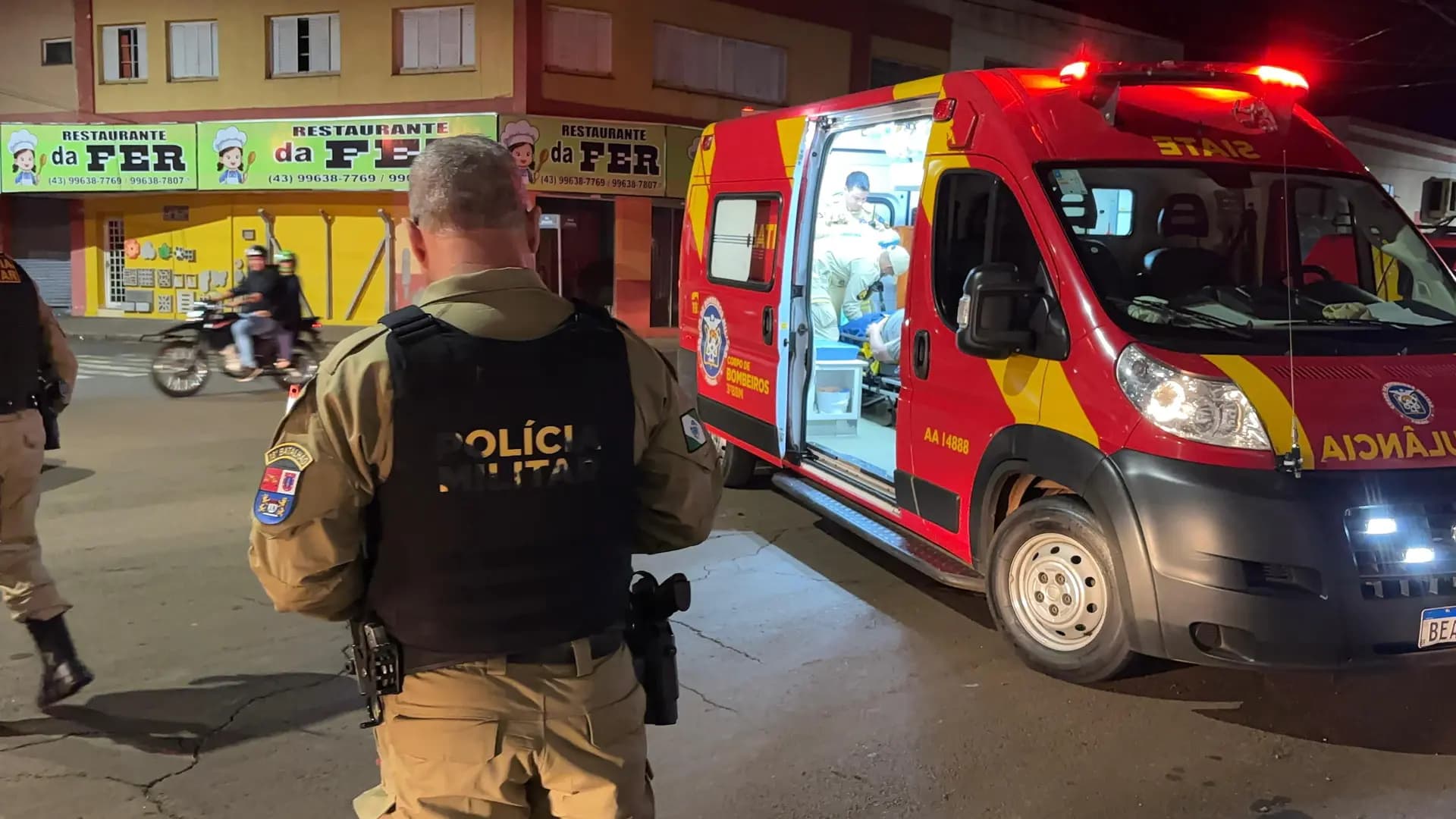 Queda de moto no Conjunto Fortunato Civil deixa duas pessoas feridas