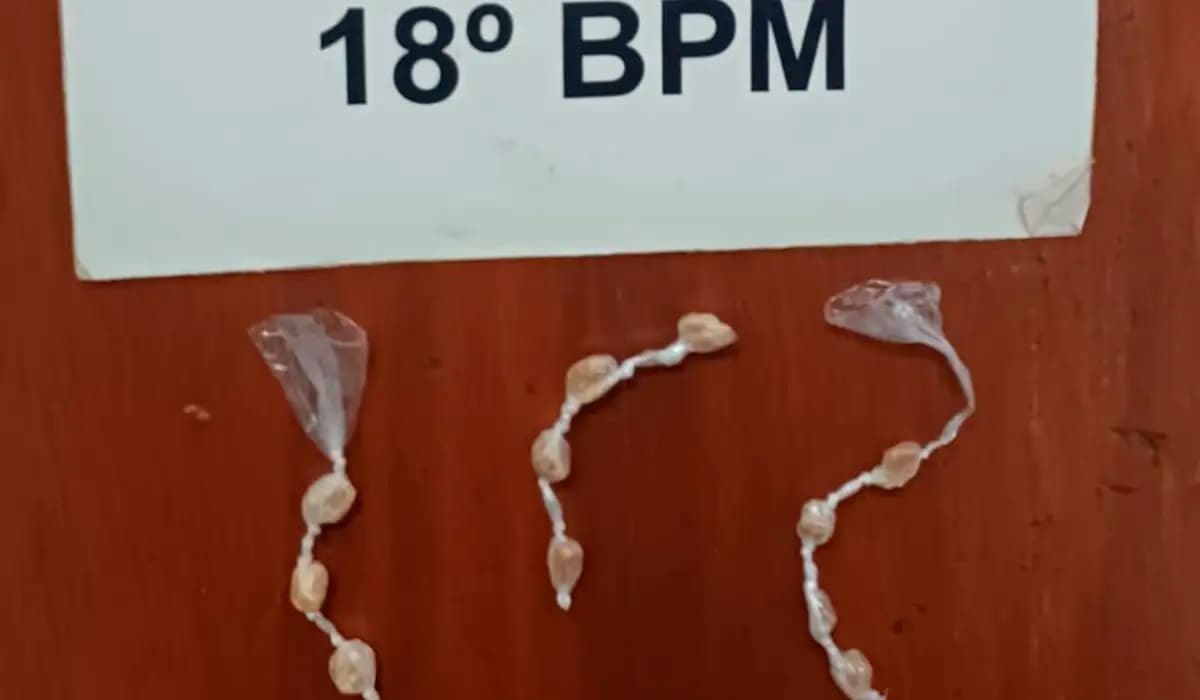 Polícia Militar flagra homem com crack embalado para venda na Vila Lordani, em Bandeirantes