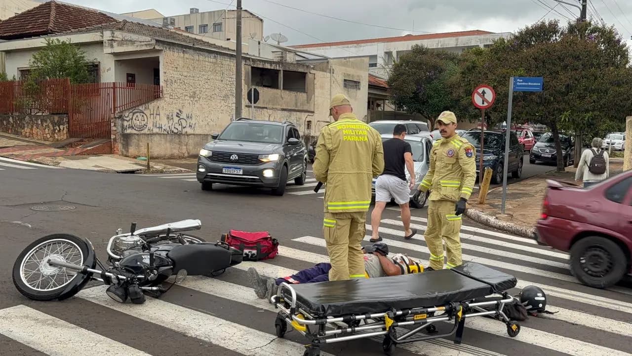 Motociclista fica ferido após queda em cruzamento movimentado de Cornélio Procópio