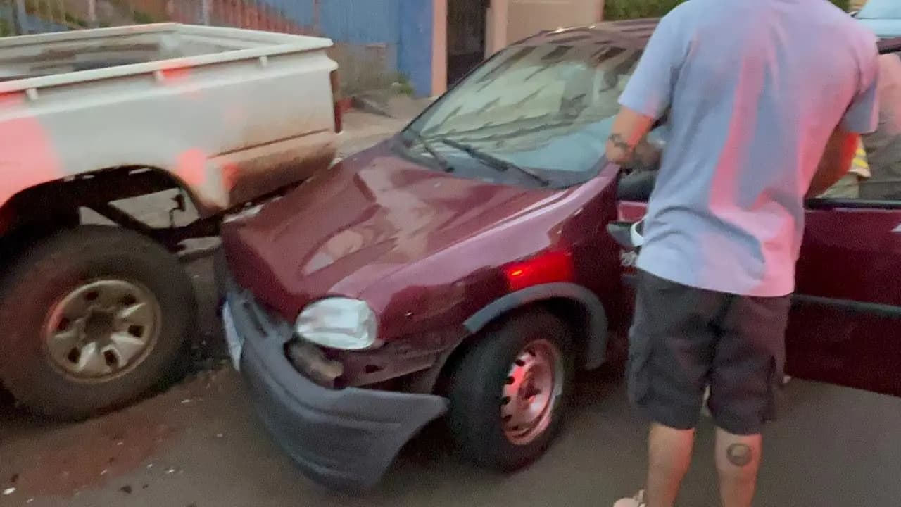 Colisão com veículo estacionado deixa mulher ferida e mobiliza equipes de resgate em Cornélio Procópio
