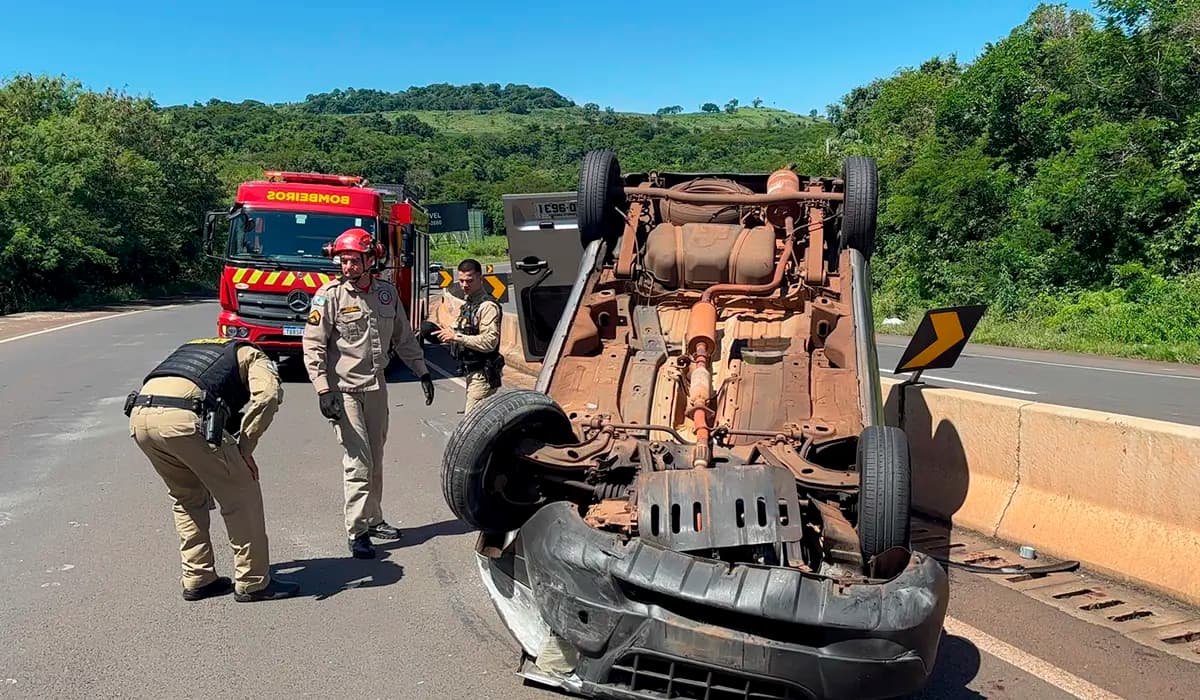 Capotamento deixa motorista ferido na BR-369 em Cornélio Procópio