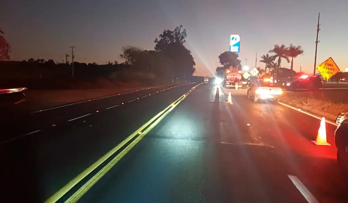Acidente Fatal na BR-153 em Jacarezinho: Motociclista Colide com Caminhão