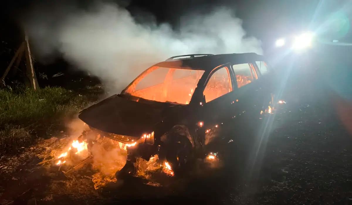 VEÍCULO INCENDIADO APÓS APROPRIAÇÃO INDEBITA EM RANCHO ALEGRE