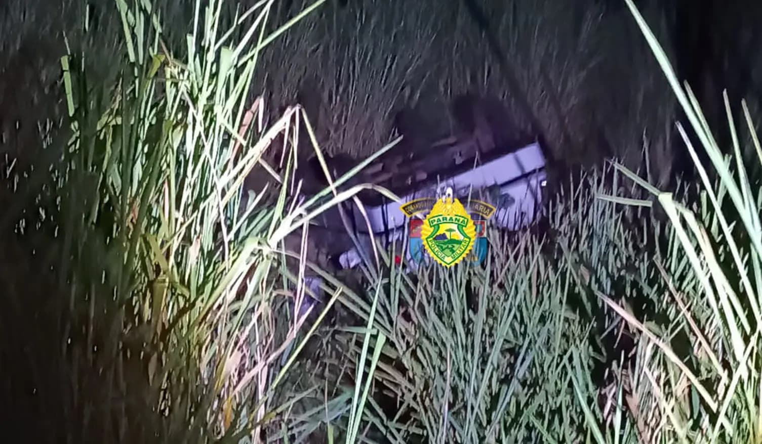 Grave Acidente na PR 090: Capotamento deixa dois feridos em Sertanópolis
