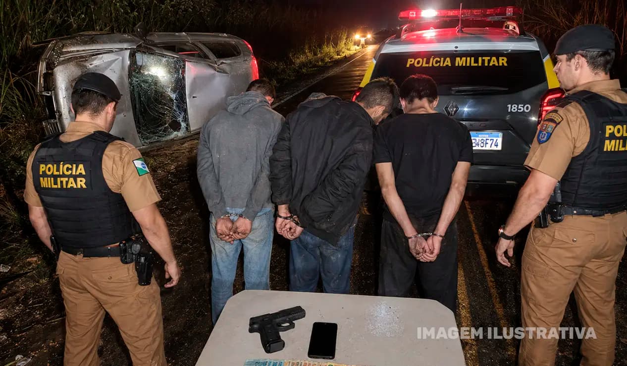 Suspeitos de roubo em Bandeirantes são presos após perseguição e capotamento em Andirá