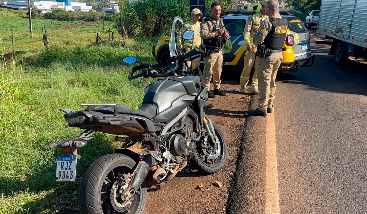 Motociclista se envolve em acidente, rouba veículo e abandona carro após fuga na BR-369 em Cornélio Procópio