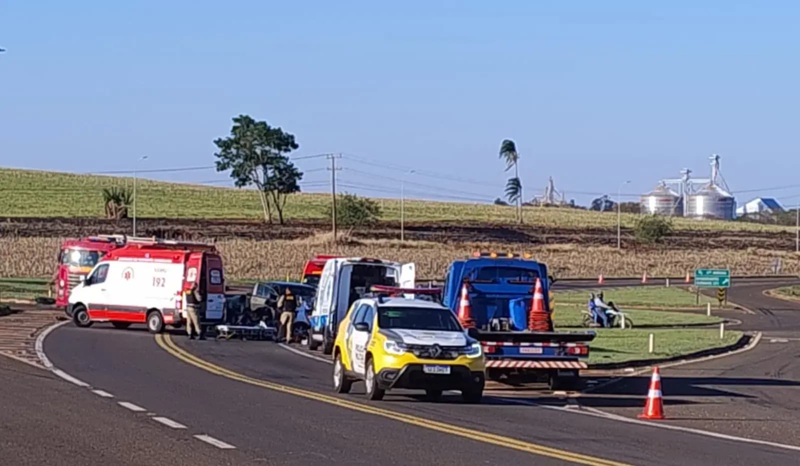 Capotamento na BR-369 deixa três feridos em Cornélio Procópio