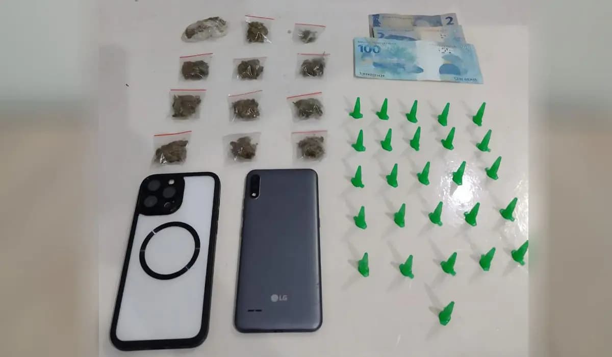 Mulheres são presas com drogas em bar e terreno baldio em Assaí