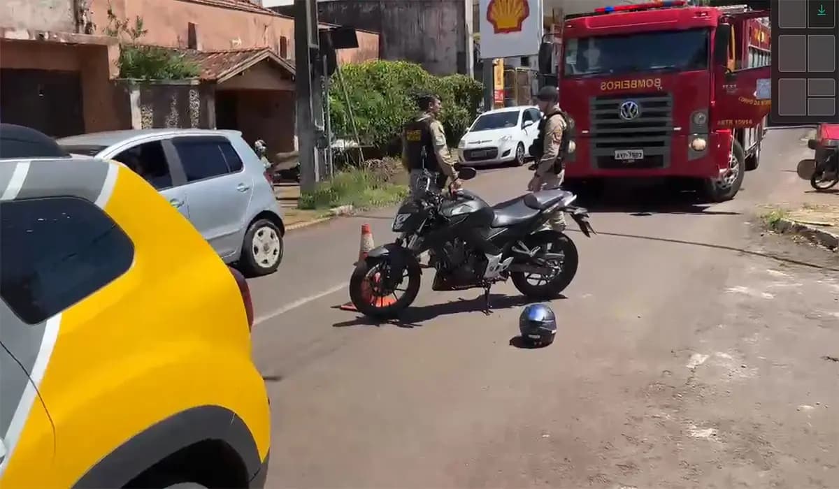 Queda de motocicleta mobiliza Corpo de Bombeiros na Rua Colombo, em Cornélio Procópio