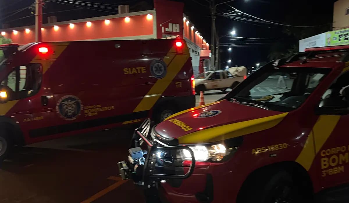 Homem é atropelado na Av. Getúlio Vargas e sofre possível fratura na perna
