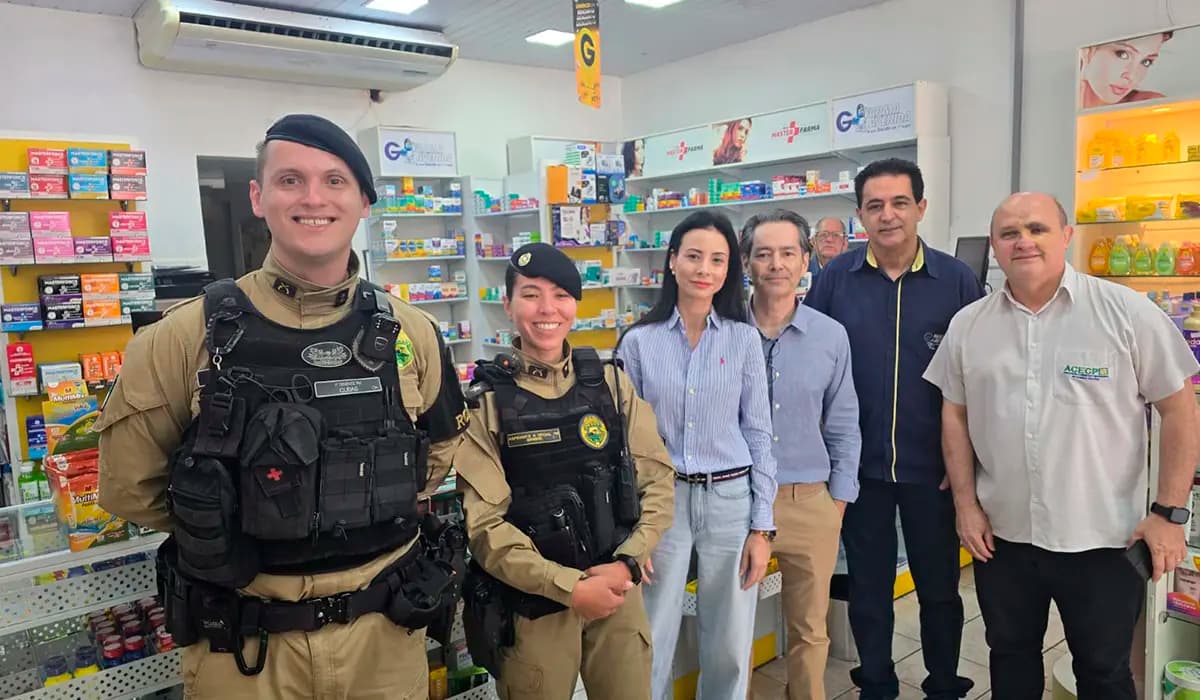 Polícia Militar de Cornélio Procópio inicia gestão do Policiamento de Proximidade com visitas ao comércio local