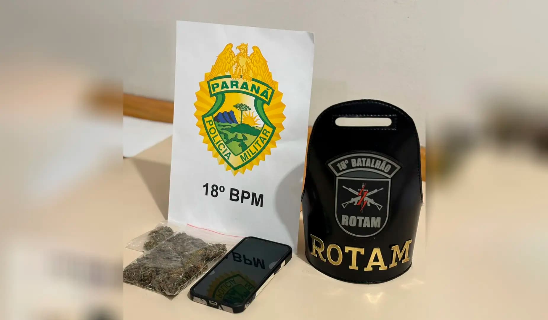 ROTAM apreende maconha e veículo após denúncia de tráfico no centro de Cornélio Procópio