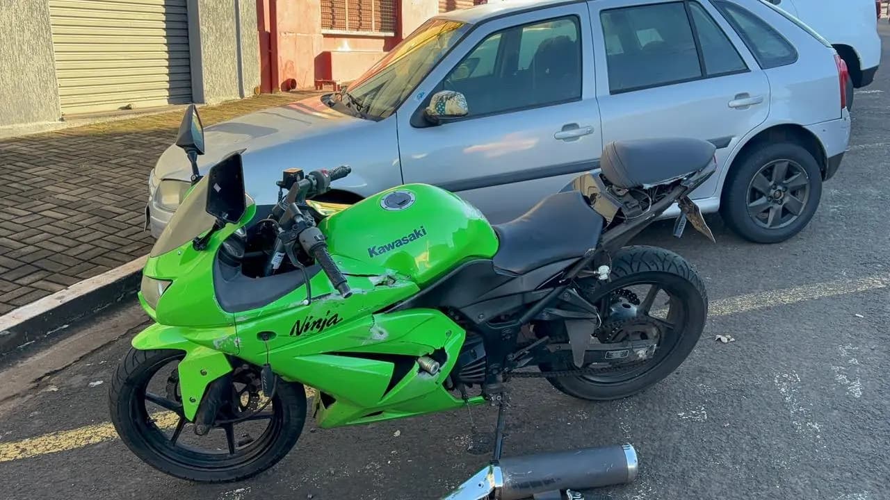 Motociclista sofre escoriações após colisão com van em Cornélio Procópio