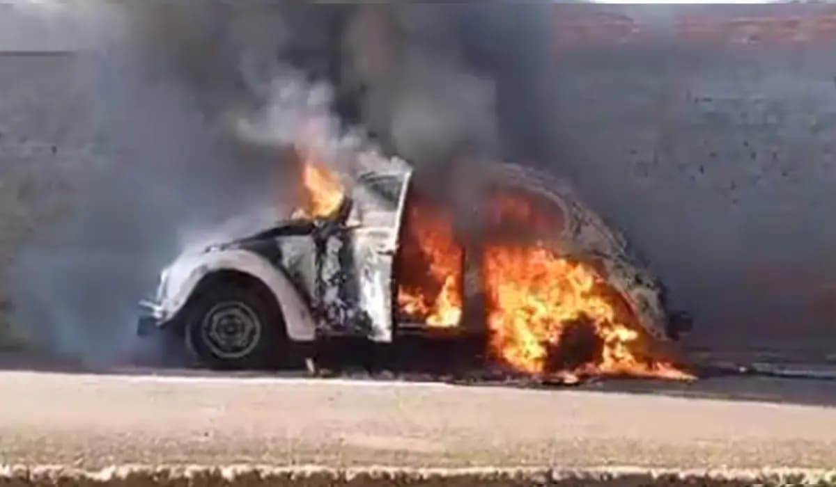 Incêndio em Veículo no Jardim Primavera em Cornélio