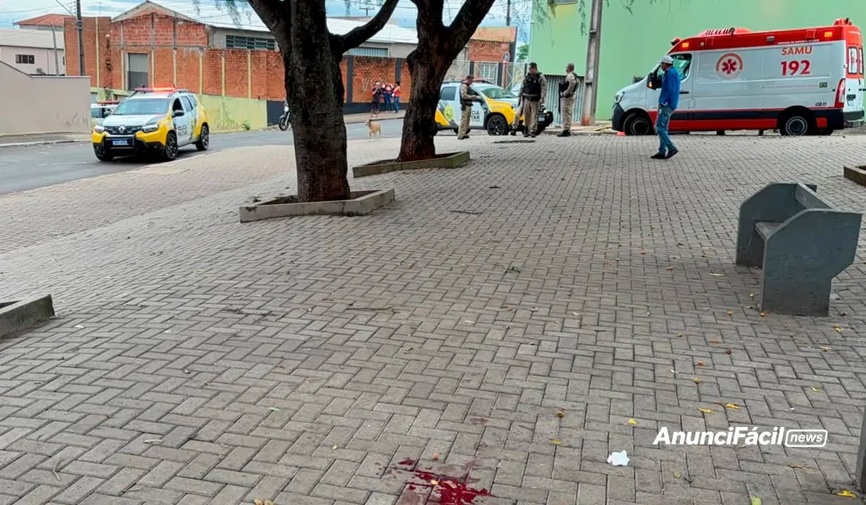 Homem fica ferido após agressão em praça de Cornélio Procópio; suspeito é detido