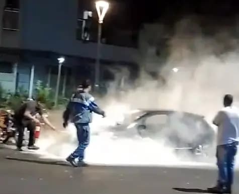 Solidariedade e rapidez evitam que chamas destruíssem veículo no centro de Cornélio Procópio