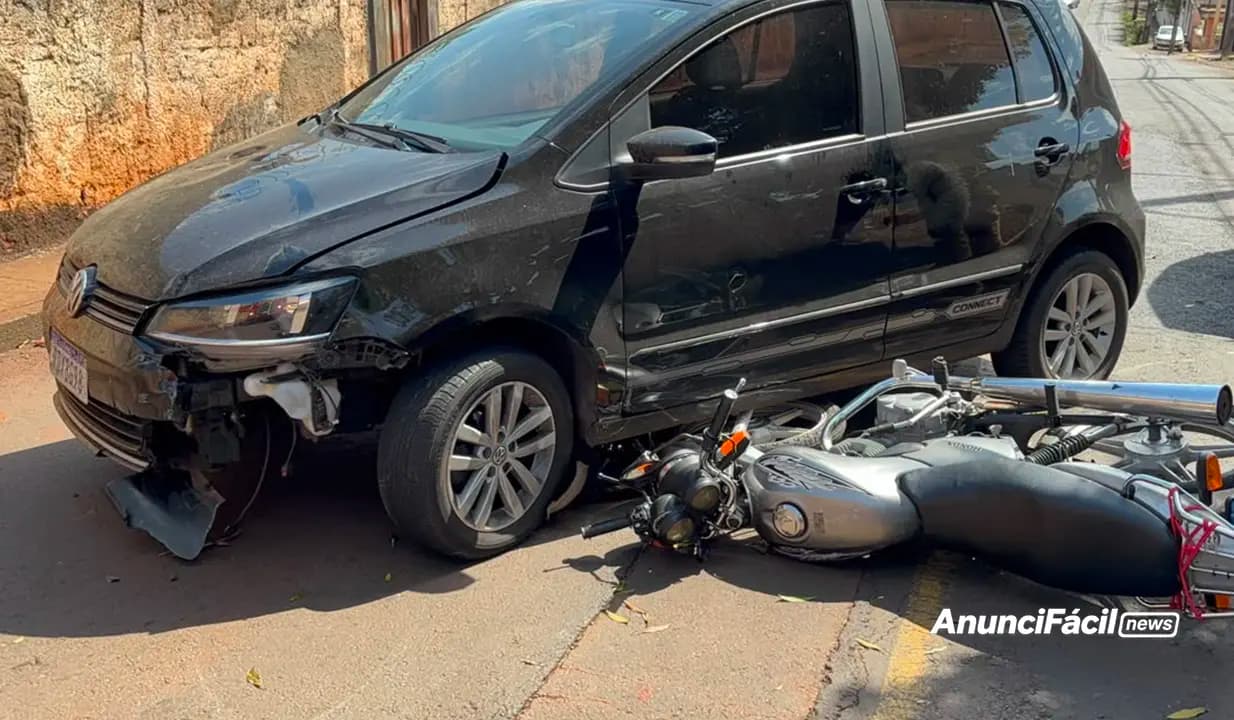 Colisão entre carro e motocicleta deixa duas pessoas feridas em Cornélio Procópio