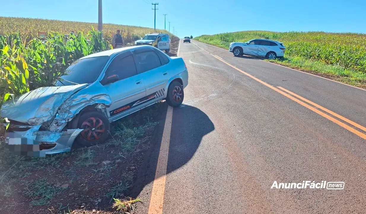 Mulher fica ferida após colisão entre SUV e carro na PR-437, em Primeiro de Maio