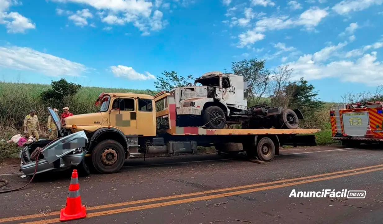 Duas pessoas morrem e criança de 10 anos fica ferida em grave acidente na PR-436, em Ribeirão do Pinhal