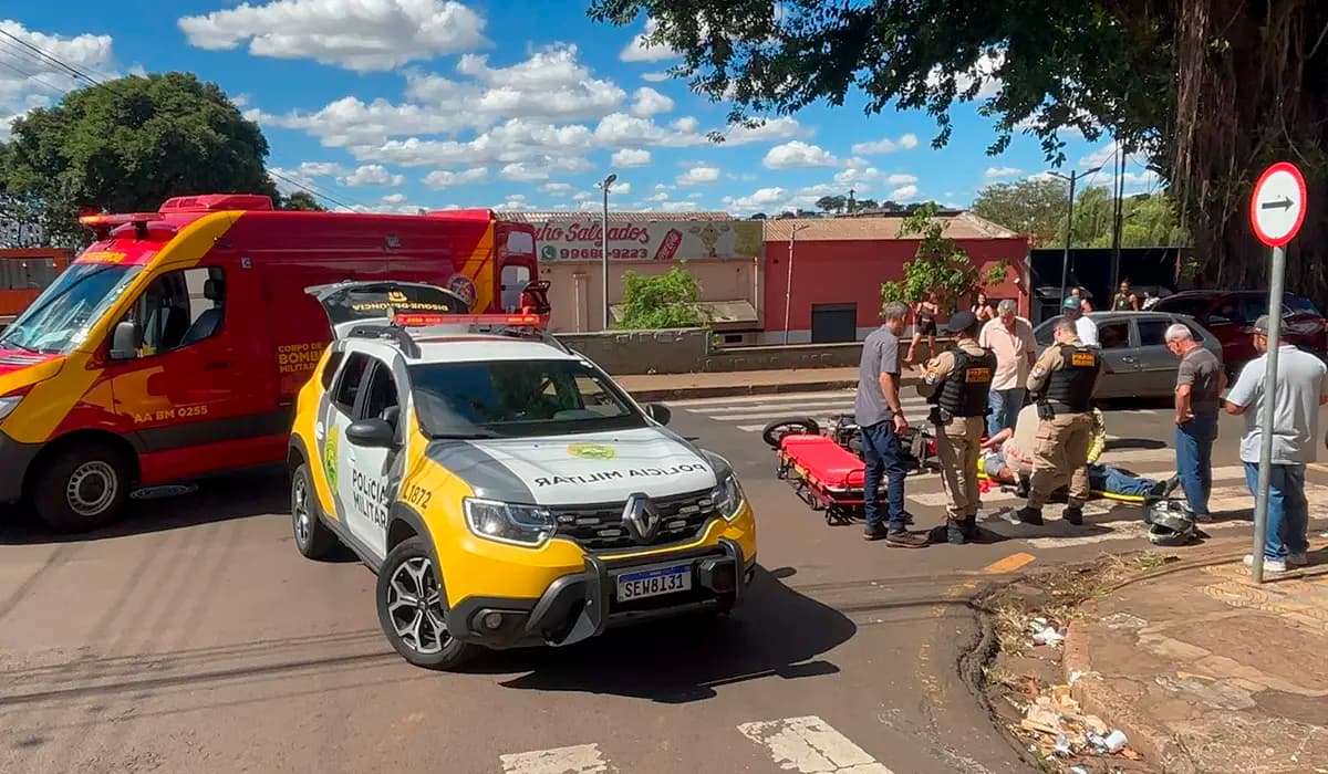 Motociclista de 57 anos fica ferido após colisão com carro na Marechal Deodoro em Cornélio Procópio