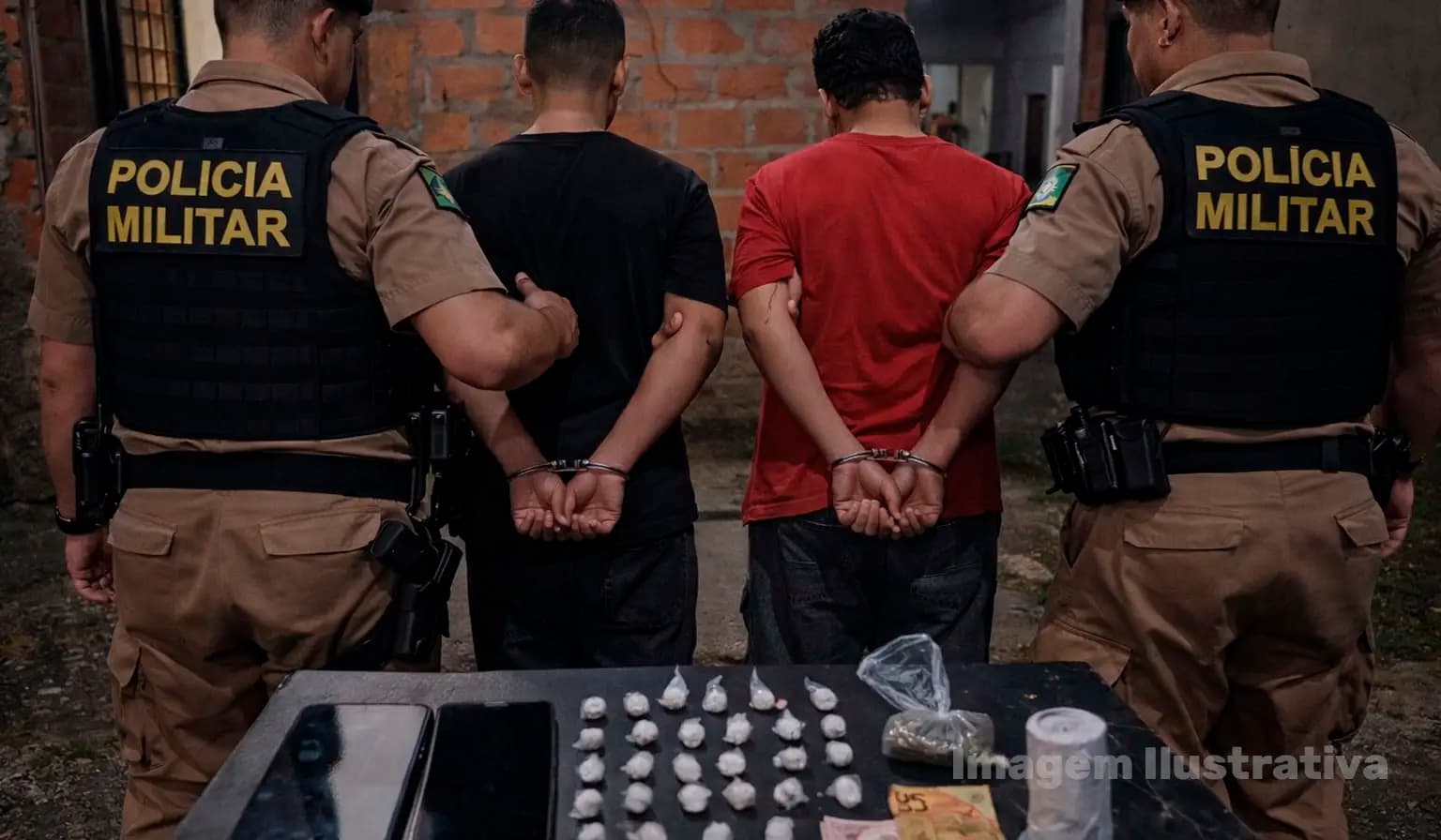 Rancho Alegre: Polícia Militar prende suspeito por tráfico de drogas após denúncias anônimas