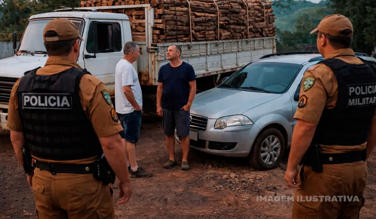 Caminhão com carga de lenha é apreendido após denúncia de furto em São Jerônimo da Serra