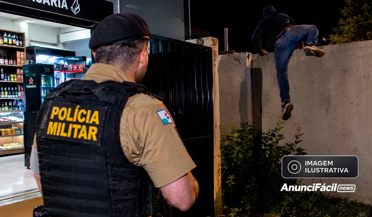Homem invade tabacaria e tenta furtar bebidas em Santo Antônio do Paraíso