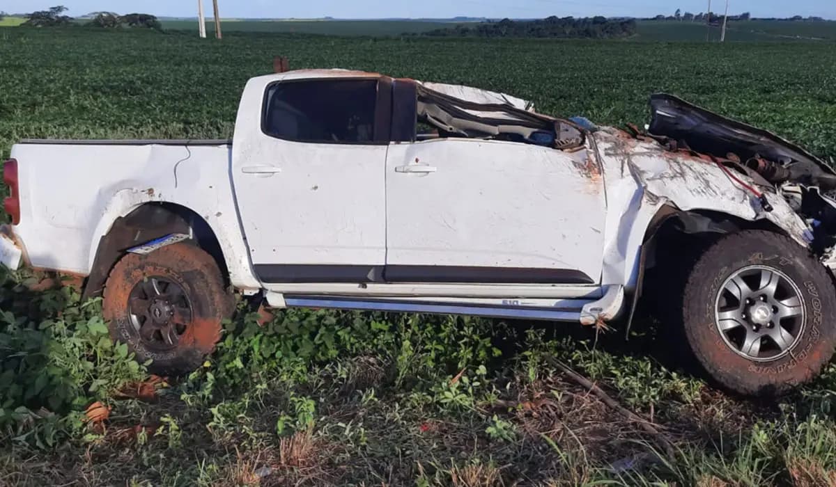 Acidente de Trânsito com Vítima: Capotamento na PR-090, Alvorada do Sul