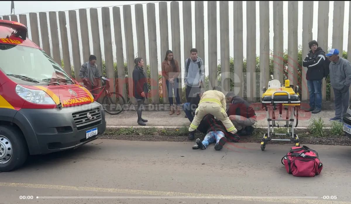CORNÉLIO PROCÓPIO: Dois jovens ficam feridos em queda de motocicleta na curva da Paula Gomes