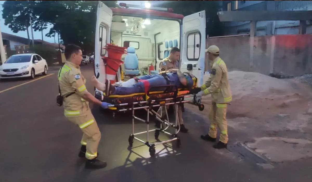 Queda de Motocicleta no Jardim Panorama Deixa Motociclista Ferido.