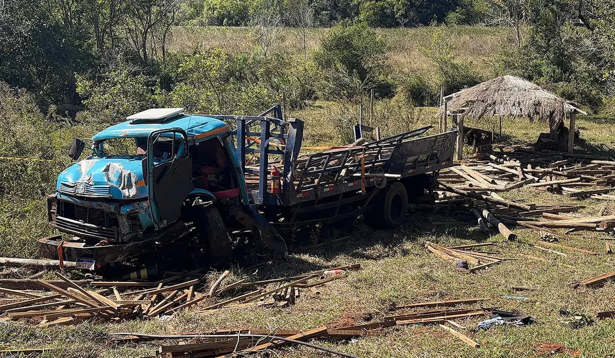 Motorista morre em acidente com caminhão entre Nova Fátima e Ribeirão do Pinhal