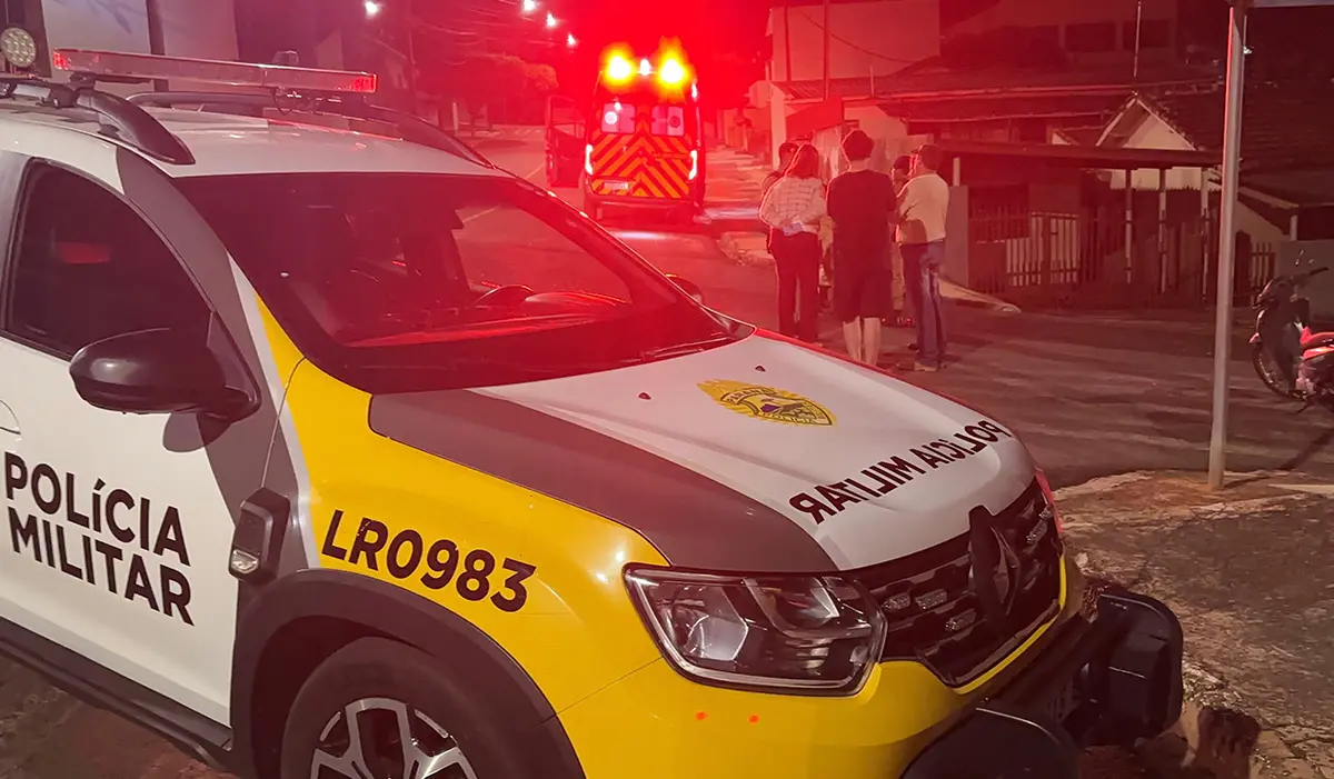 COLISÃO ENTRE CARRO E MOTO DEIXA MULHER FERIDA NO JARDIM BELA VISTA EM CORNÉLIO PROCÓPIO