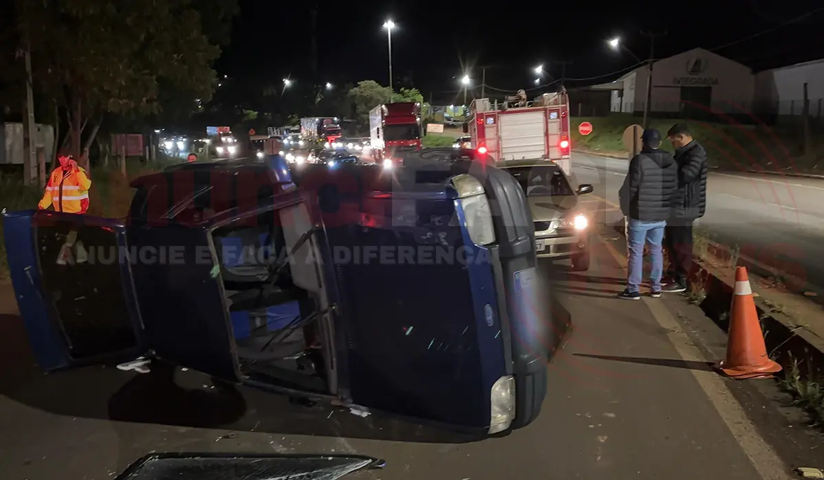 Acidente com capotamento na BR-369 mobiliza bombeiros em Cornélio Procópio