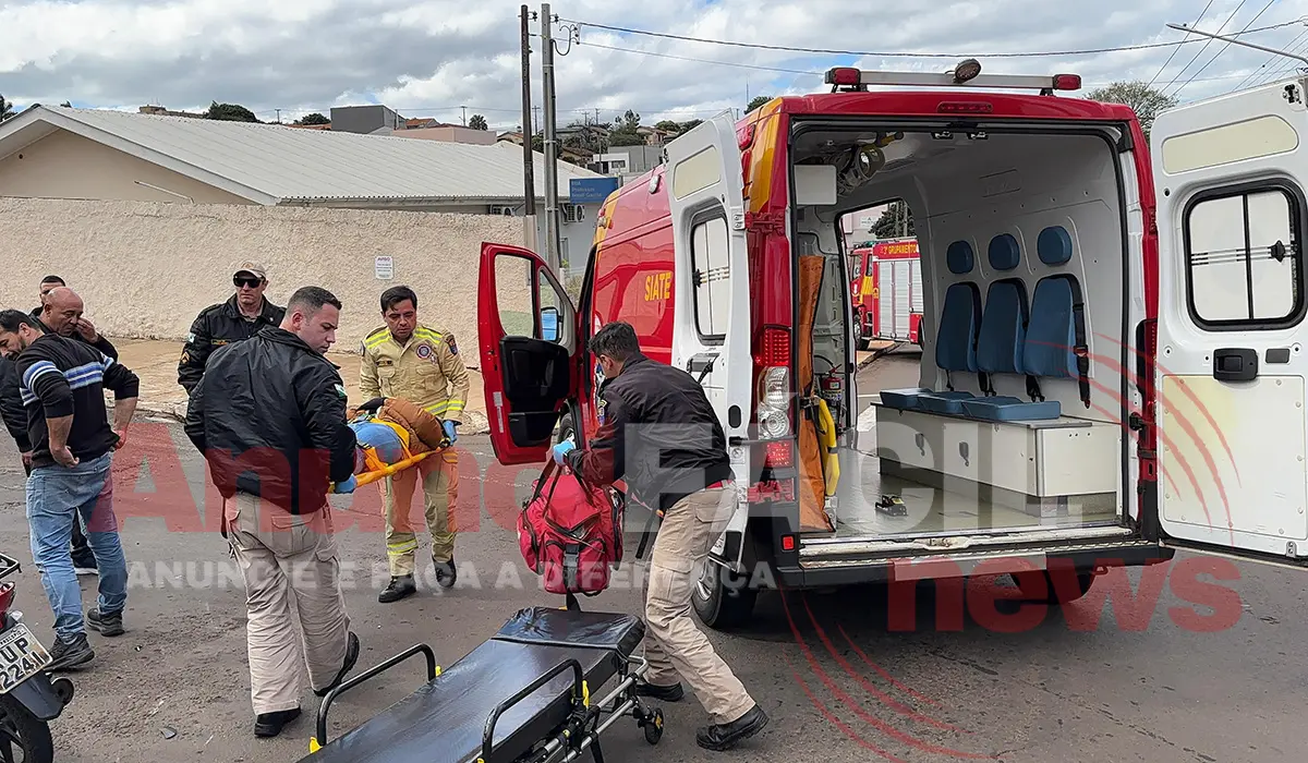 Colisão entre carro e moto deixa motociclista ferida na Avenida Paraíso