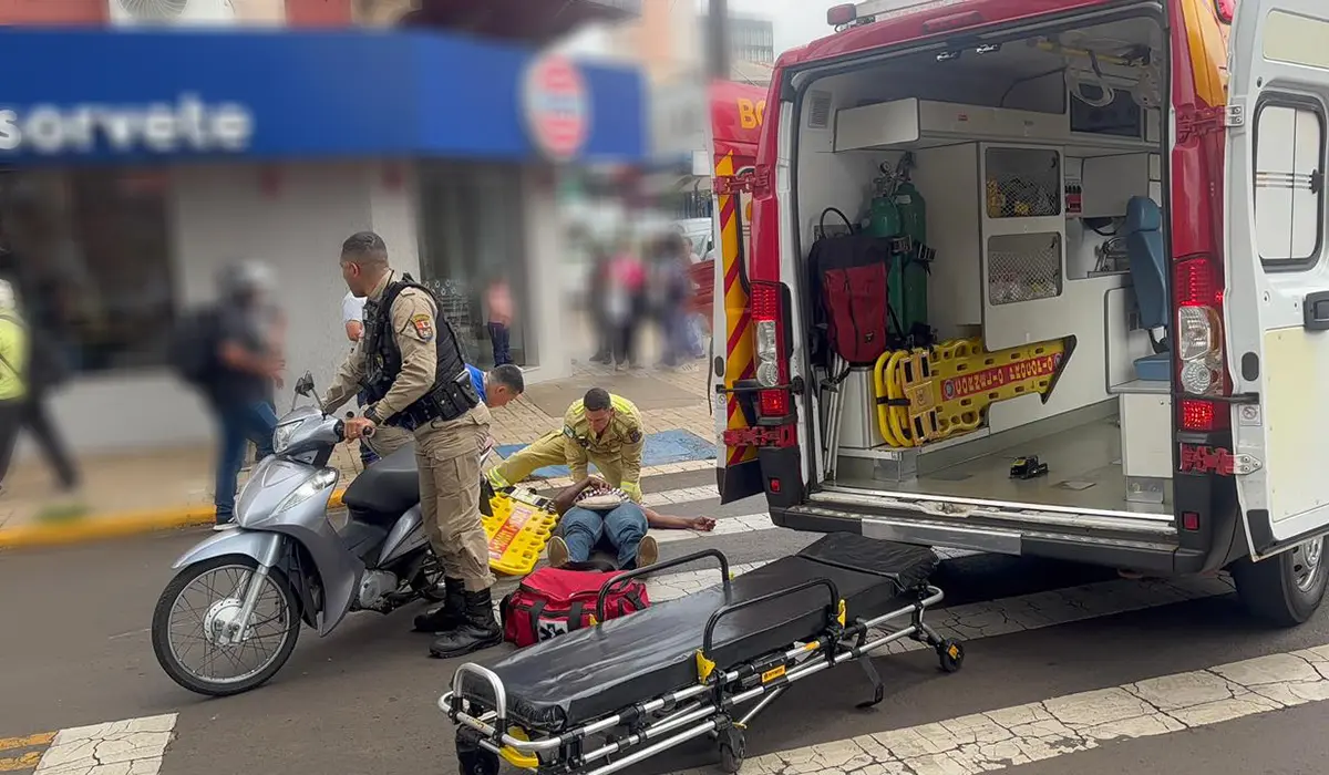 Atropelamento na área central de Cornélio Procópio deixa vítima encaminhada para a Santa Casa