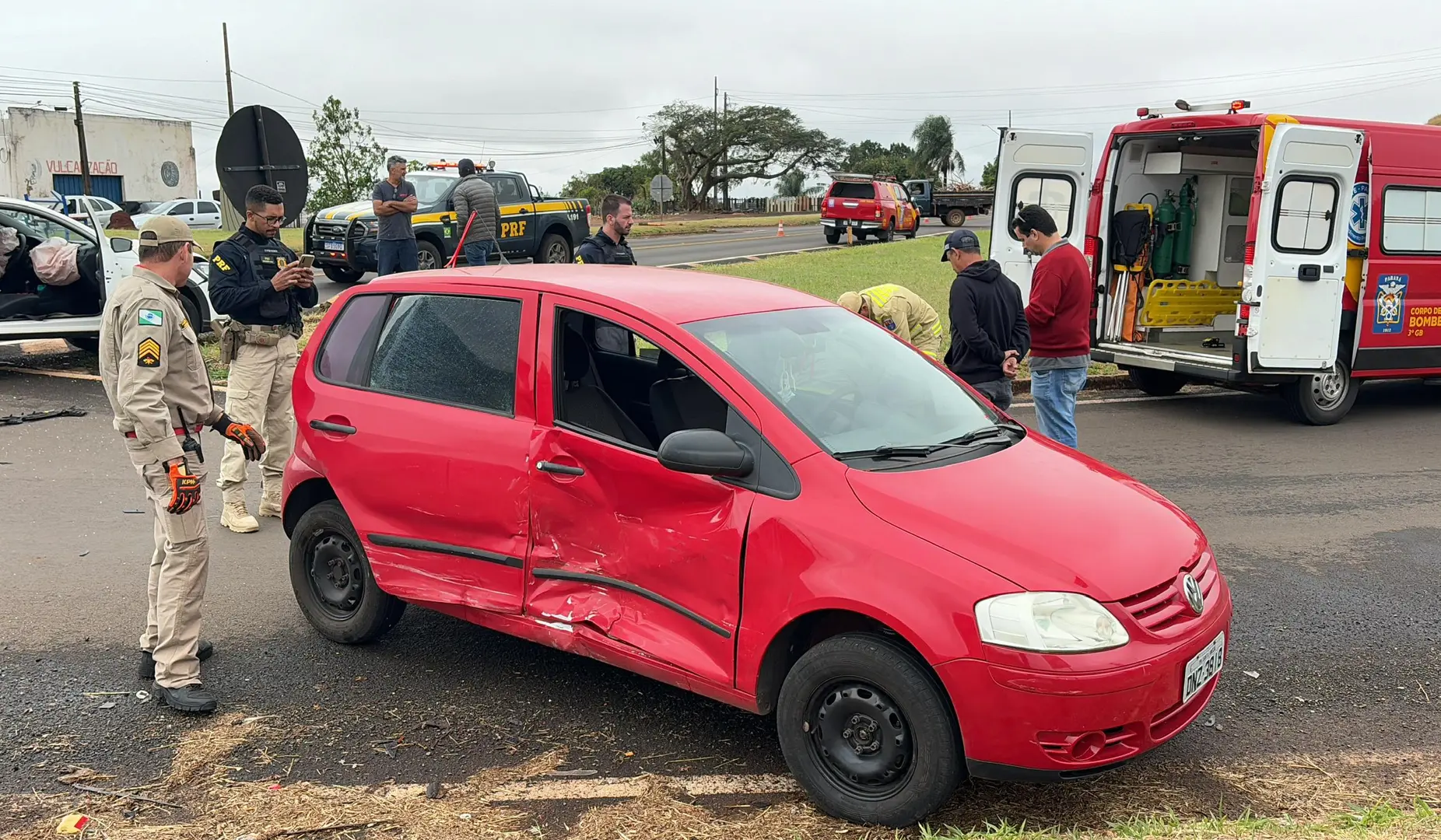 Colisão entre dois veículos deixa vítimas leves no trevo da BR-369 em Cornélio Procópio