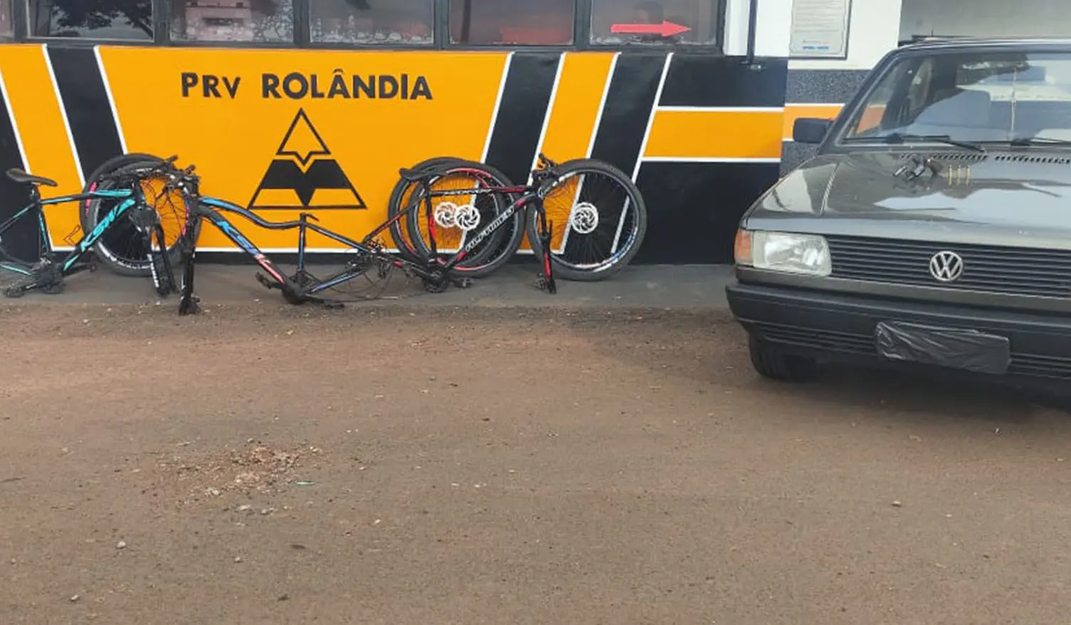 BPRv frustra crimes e recupera veículo e bicicletas furtadas em Rolândia